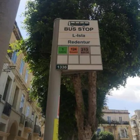 Πανσιόν Dghajsa