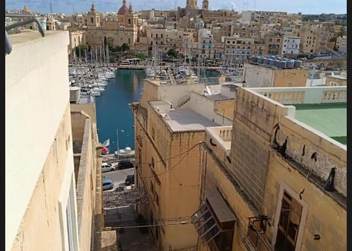 Vendégház Dghajsa 4*